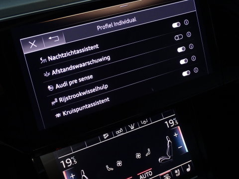 Audi e-tron e-tron 55 Quattro 408PK / pano / 22'' RS / B&O sound / 360°