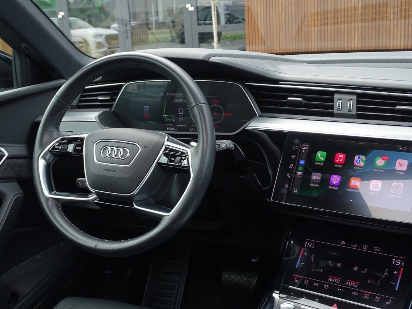 Audi e-tron e-tron 55 Quattro 408PK / pano / 22'' RS / B&O sound / 360°