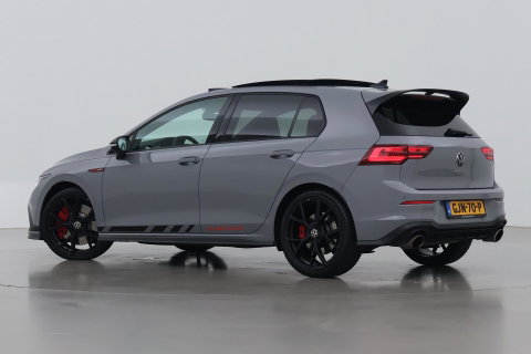 Volkswagen Golf 2.0 GTI Clubsport | Panoramadak | Nurburgring Pack | 19 inch | Stoel- Stuurverwarming