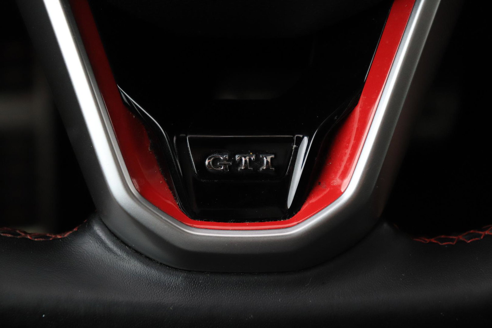 Volkswagen Golf 2.0 GTI Clubsport | Panoramadak | Nurburgring Pack | 19 inch | Stoel- Stuurverwarming