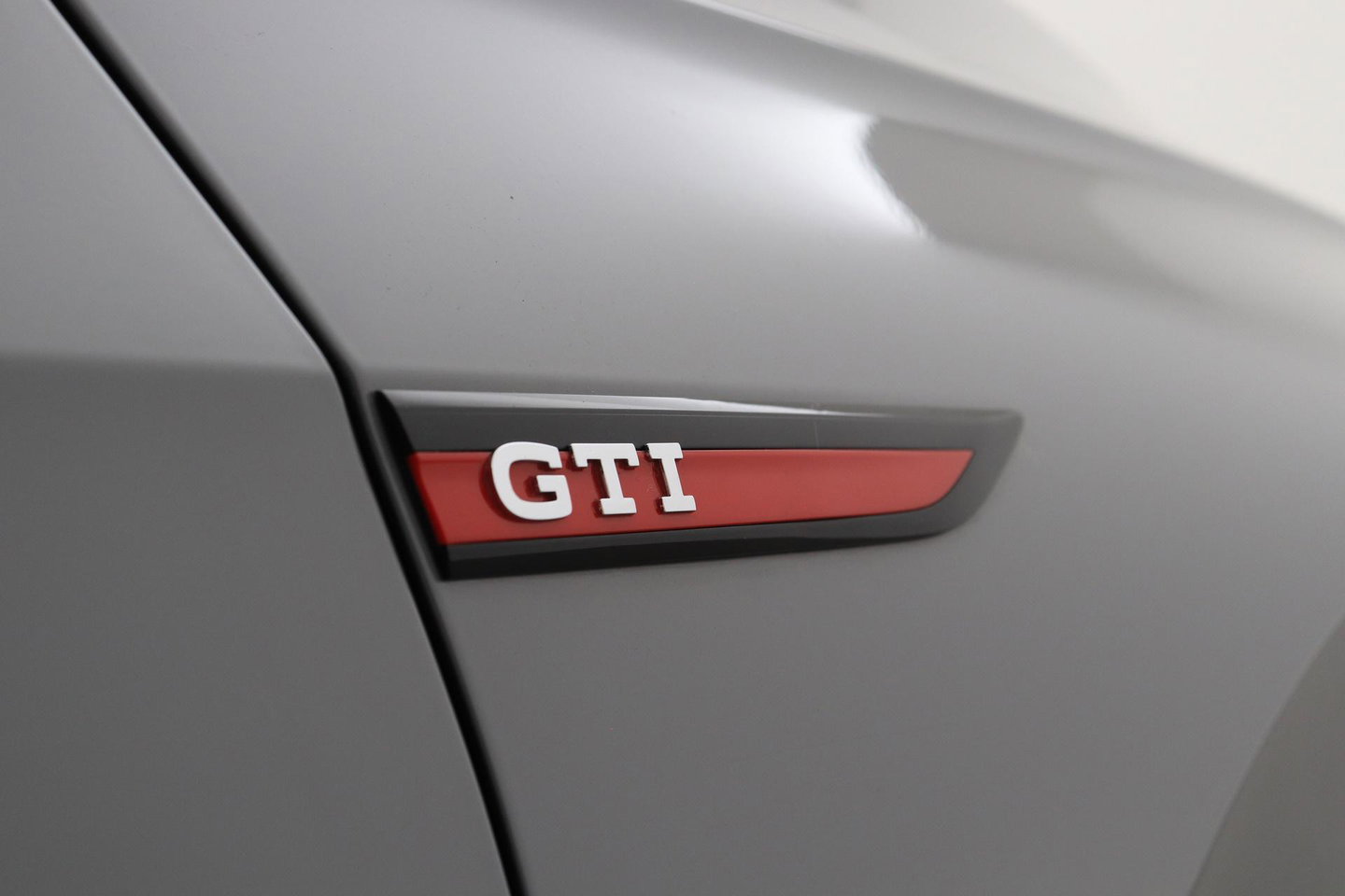 Volkswagen Golf 2.0 GTI Clubsport | Panoramadak | Nurburgring Pack | 19 inch | Stoel- Stuurverwarming