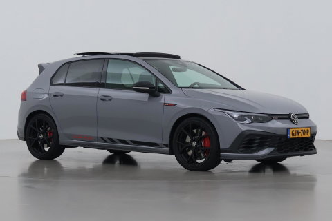 Volkswagen Golf 2.0 GTI Clubsport | Panoramadak | Nurburgring Pack | 19 inch | Stoel- Stuurverwarming