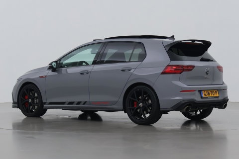 Volkswagen Golf 2.0 GTI Clubsport | Panoramadak | Nurburgring Pack | 19 inch | Stoel- Stuurverwarming