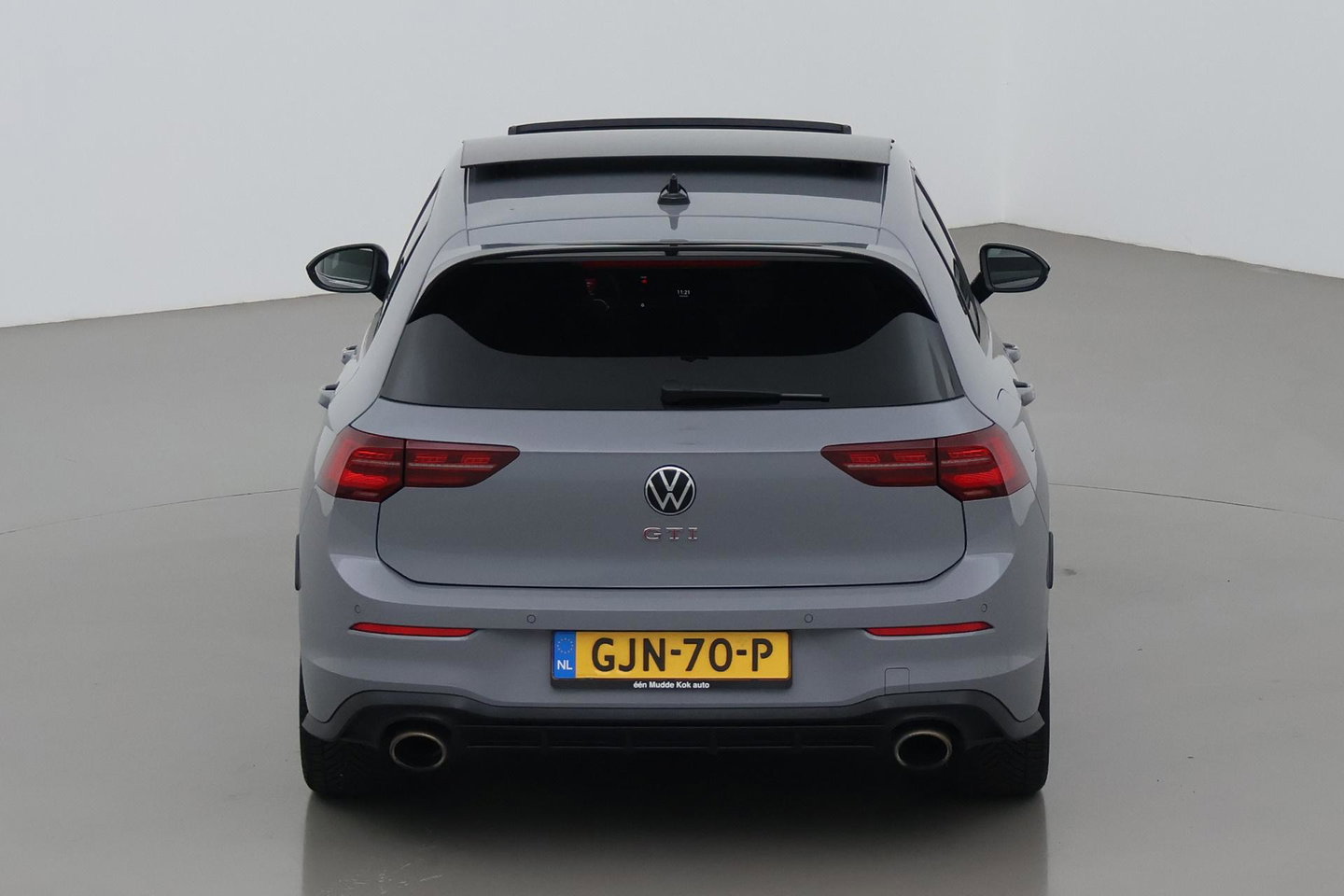 Volkswagen Golf 2.0 GTI Clubsport | Panoramadak | Nurburgring Pack | 19 inch | Stoel- Stuurverwarming