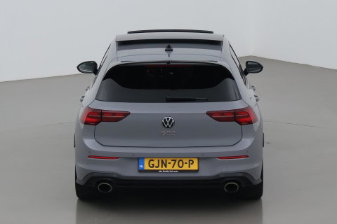 Volkswagen Golf 2.0 GTI Clubsport | Panoramadak | Nurburgring Pack | 19 inch | Stoel- Stuurverwarming