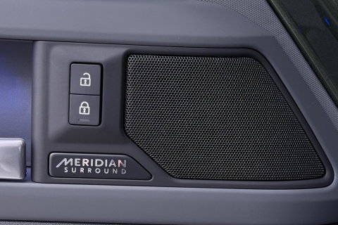 Land Rover Defender 110 P300e X-Dynamic HSE | MY26 | ACC | Trekhaak | ClearSight | Luchtvering | Panoramadak | Meridian Surround | Head-Up | 22 Inch