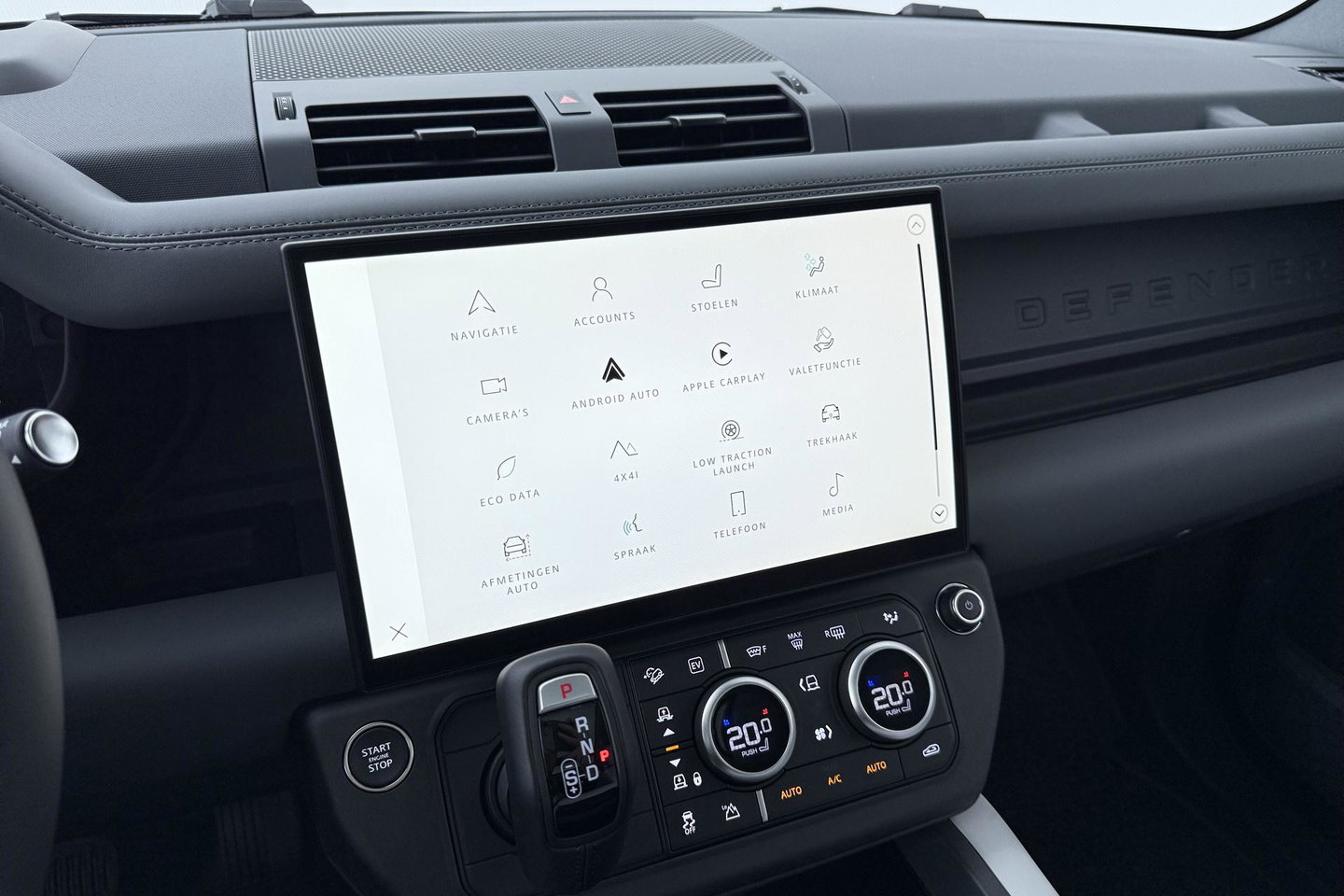 Land Rover Defender 110 P300e X-Dynamic HSE | MY26 | ACC | Trekhaak | ClearSight | Luchtvering | Panoramadak | Meridian Surround | Head-Up | 22 Inch