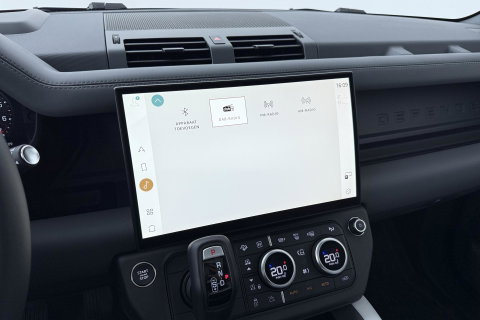 Land Rover Defender 110 P300e X-Dynamic HSE | MY26 | ACC | Trekhaak | ClearSight | Luchtvering | Panoramadak | Meridian Surround | Head-Up | 22 Inch
