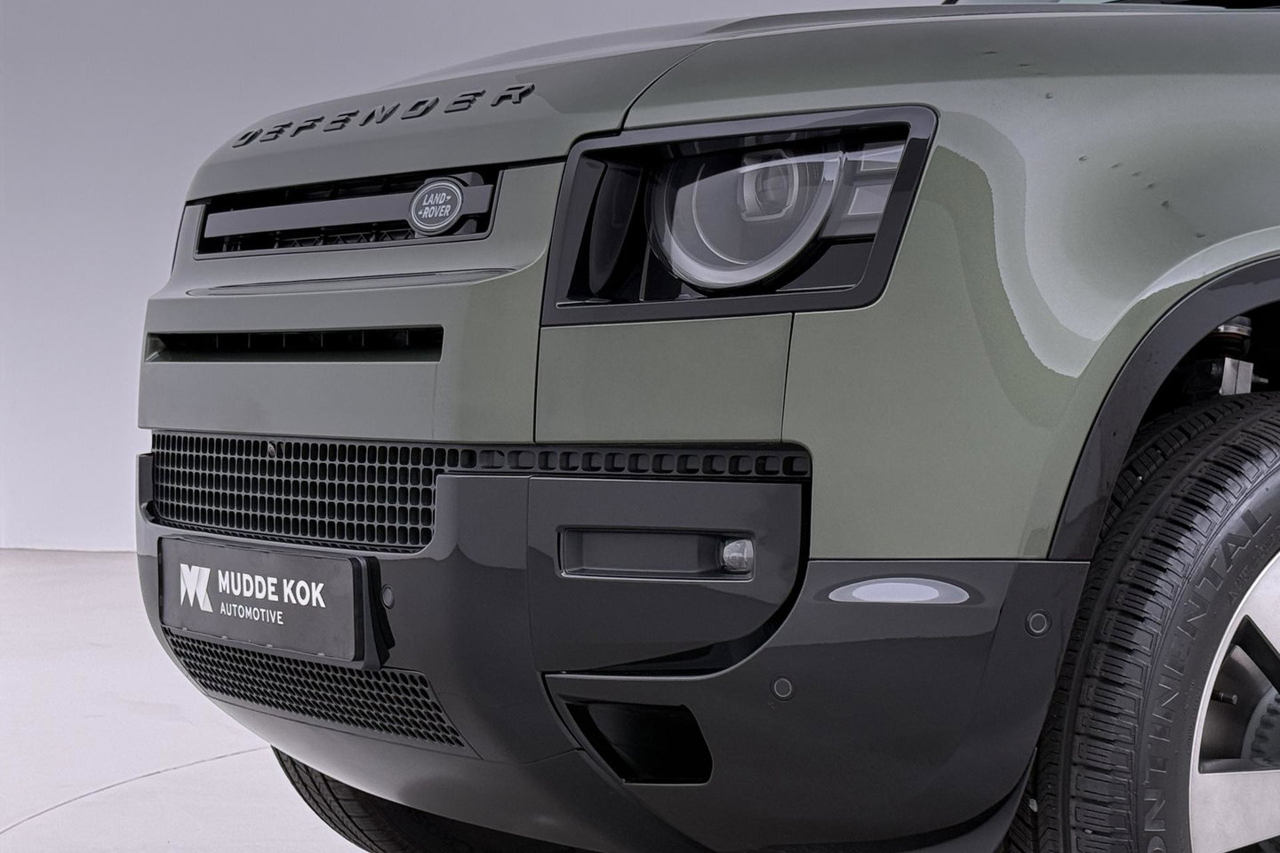 Land Rover Defender 110 P300e X-Dynamic HSE | MY26 | ACC | Trekhaak | ClearSight | Luchtvering | Panoramadak | Meridian Surround | Head-Up | 22 Inch