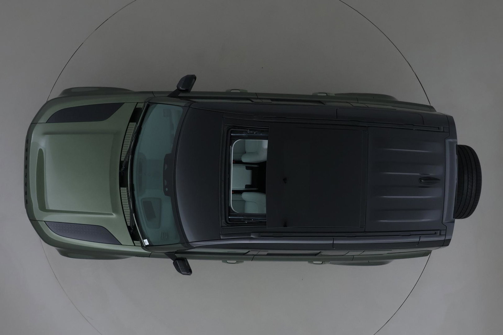 Land Rover Defender 110 P300e X-Dynamic HSE | MY26 | ACC | Trekhaak | ClearSight | Luchtvering | Panoramadak | Meridian Surround | Head-Up | 22 Inch