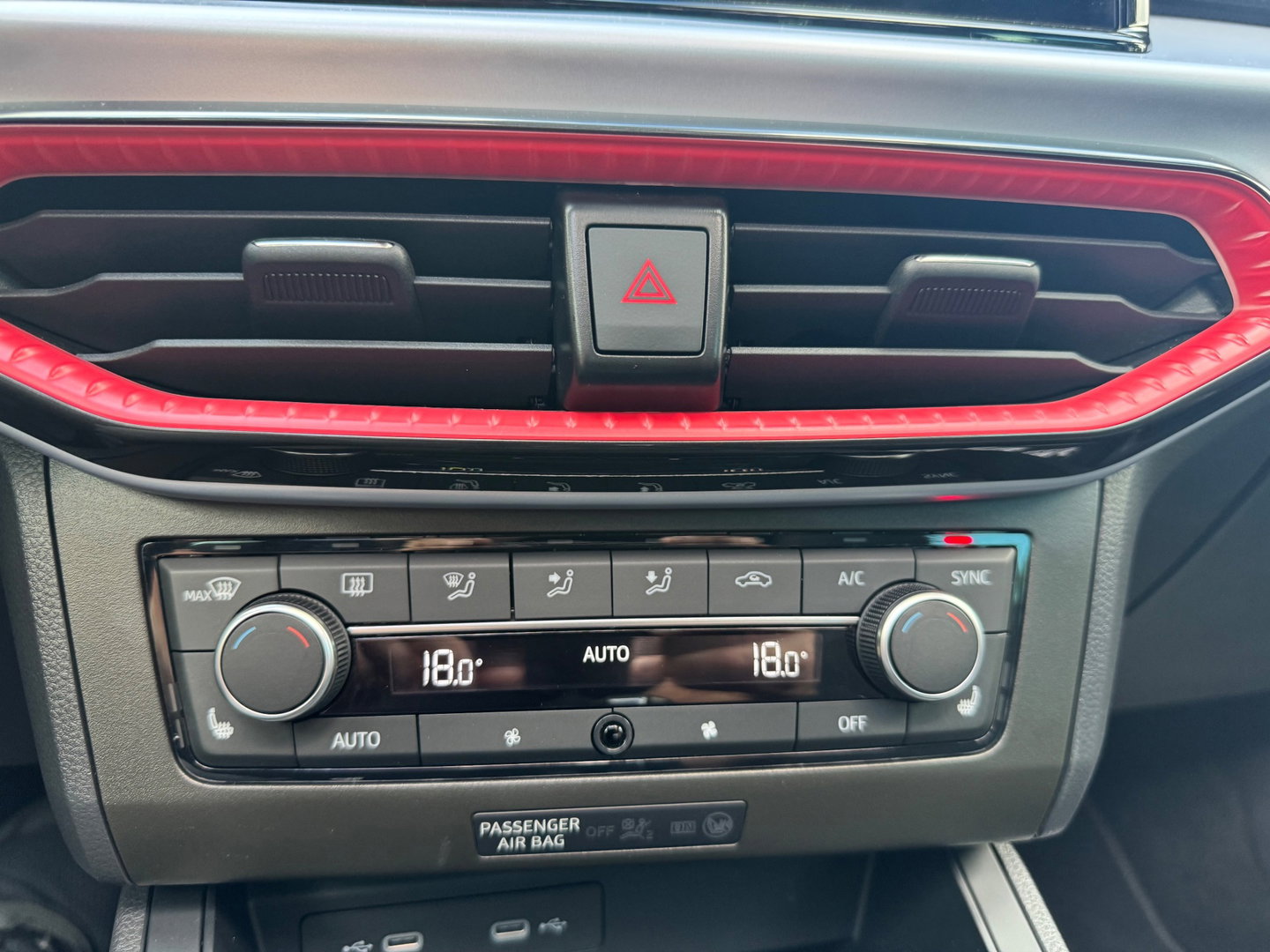 SEAT Ibiza 1.0 TSI FR DSG Panorama Virtual Keyless Leder Camera