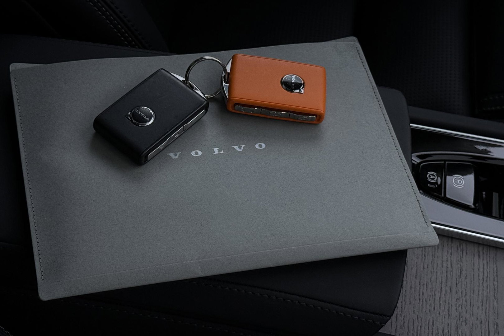 Volvo XC90 T8 Ultra Dark | Luchtvering | Harman/Kardon | Panoramadak | 360° Camera | Massage | Head-Up | ACC