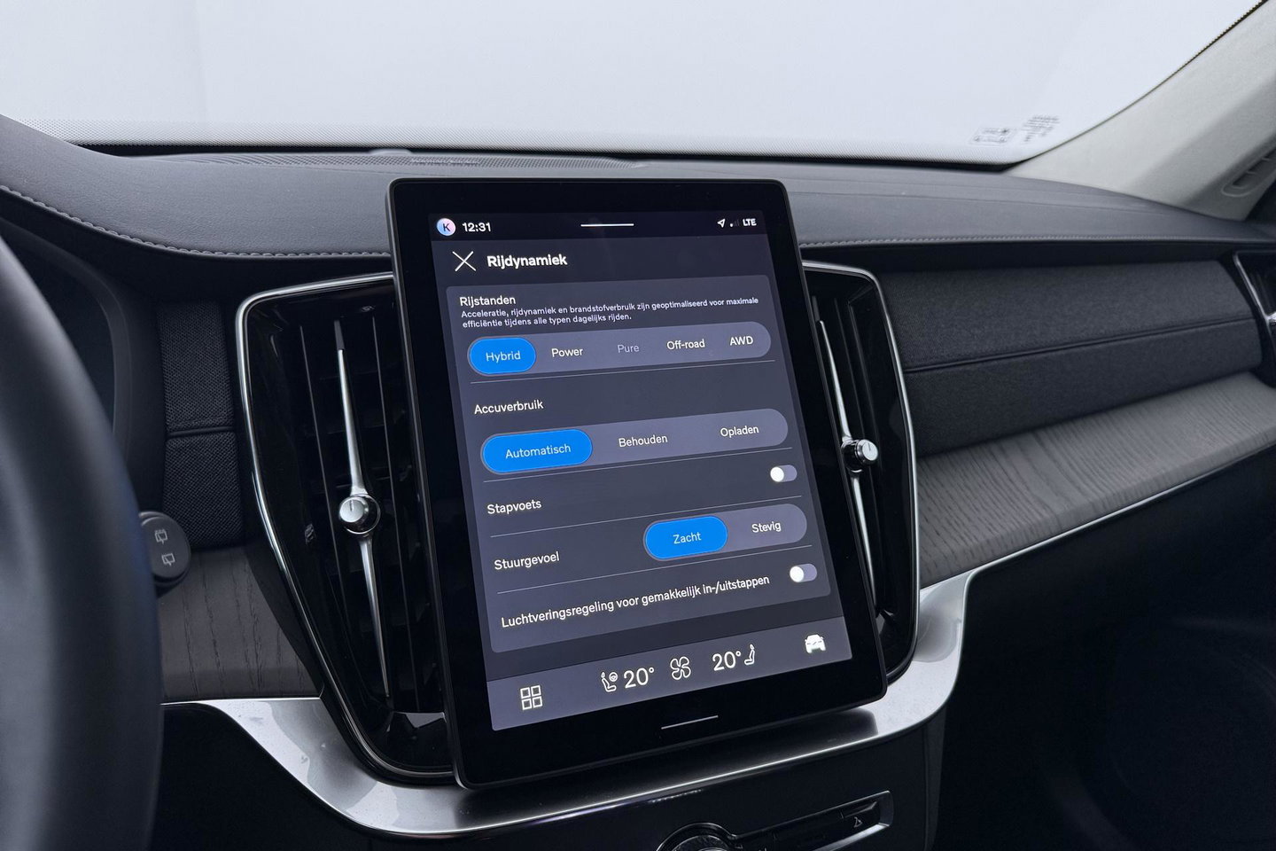 Volvo XC90 T8 Ultra Dark | Luchtvering | Harman/Kardon | Panoramadak | 360° Camera | Massage | Head-Up | ACC