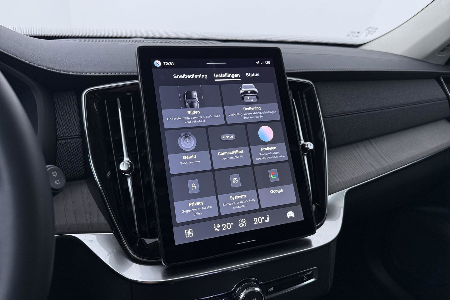 Volvo XC90 T8 Ultra Dark | Luchtvering | Harman/Kardon | Panoramadak | 360° Camera | Massage | Head-Up | ACC