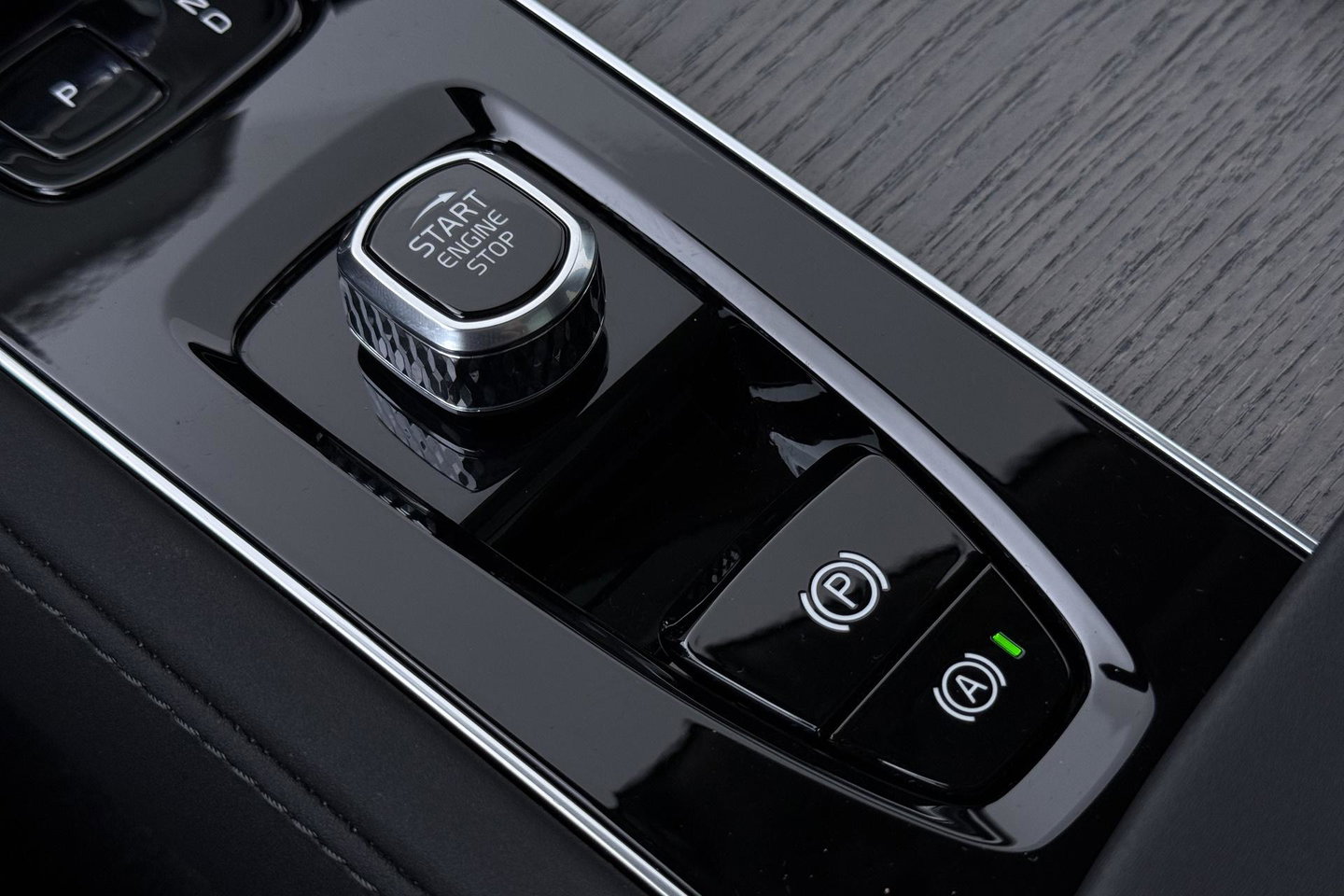 Volvo XC90 T8 Ultra Dark | Luchtvering | Harman/Kardon | Panoramadak | 360° Camera | Massage | Head-Up | ACC