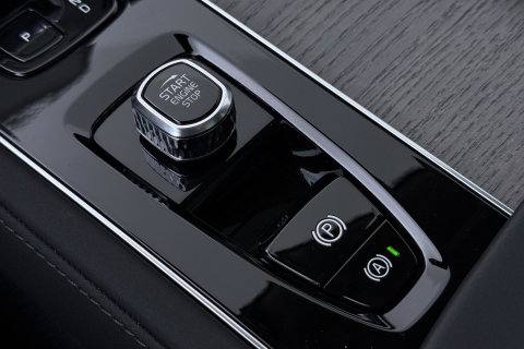 Volvo XC90 T8 Ultra Dark | Luchtvering | Harman/Kardon | Panoramadak | 360° Camera | Massage | Head-Up | ACC