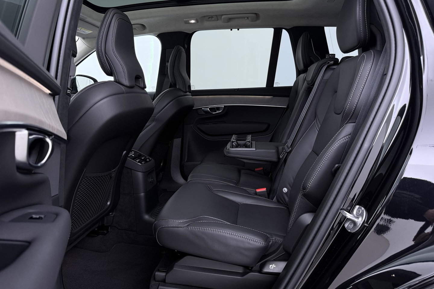 Volvo XC90 T8 Ultra Dark | Luchtvering | Harman/Kardon | Panoramadak | 360° Camera | Massage | Head-Up | ACC