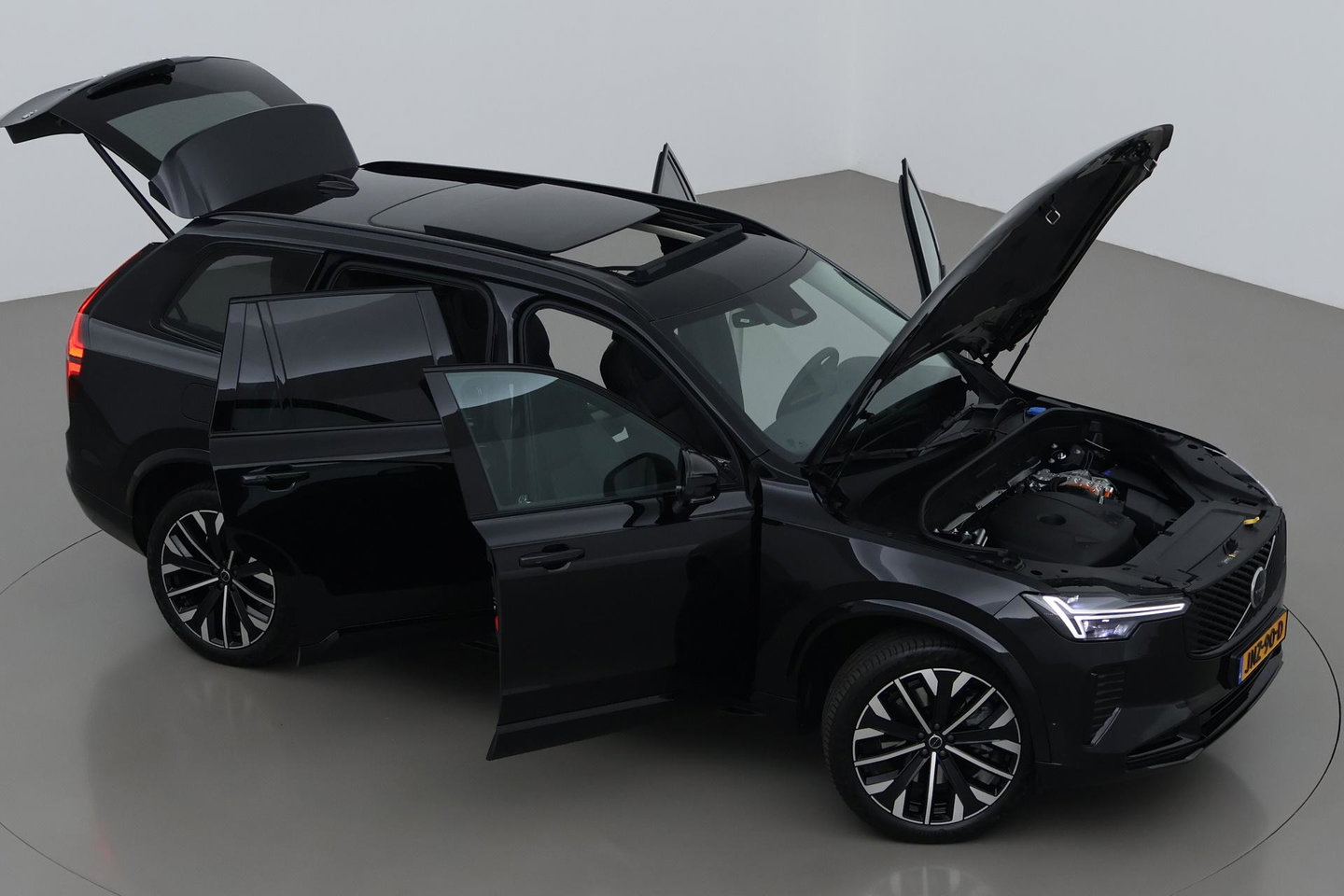Volvo XC90 T8 Ultra Dark | Luchtvering | Harman/Kardon | Panoramadak | 360° Camera | Massage | Head-Up | ACC