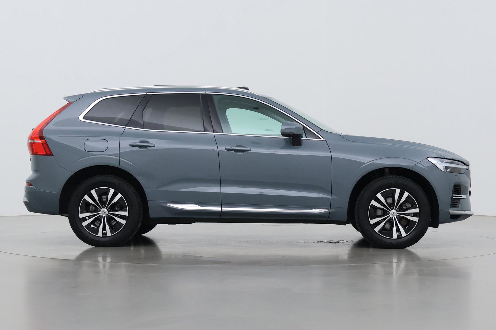 Volvo XC60 T6 Core Bright | Panoramadak | BLIS | Leder | Keyless | Camera