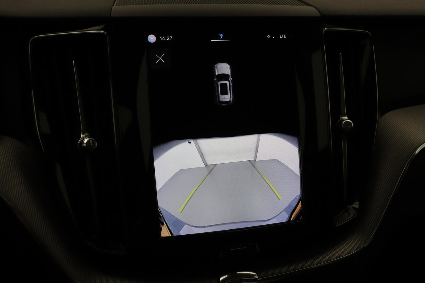 Volvo XC60 T6 Core Bright | Panoramadak | BLIS | Leder | Keyless | Camera