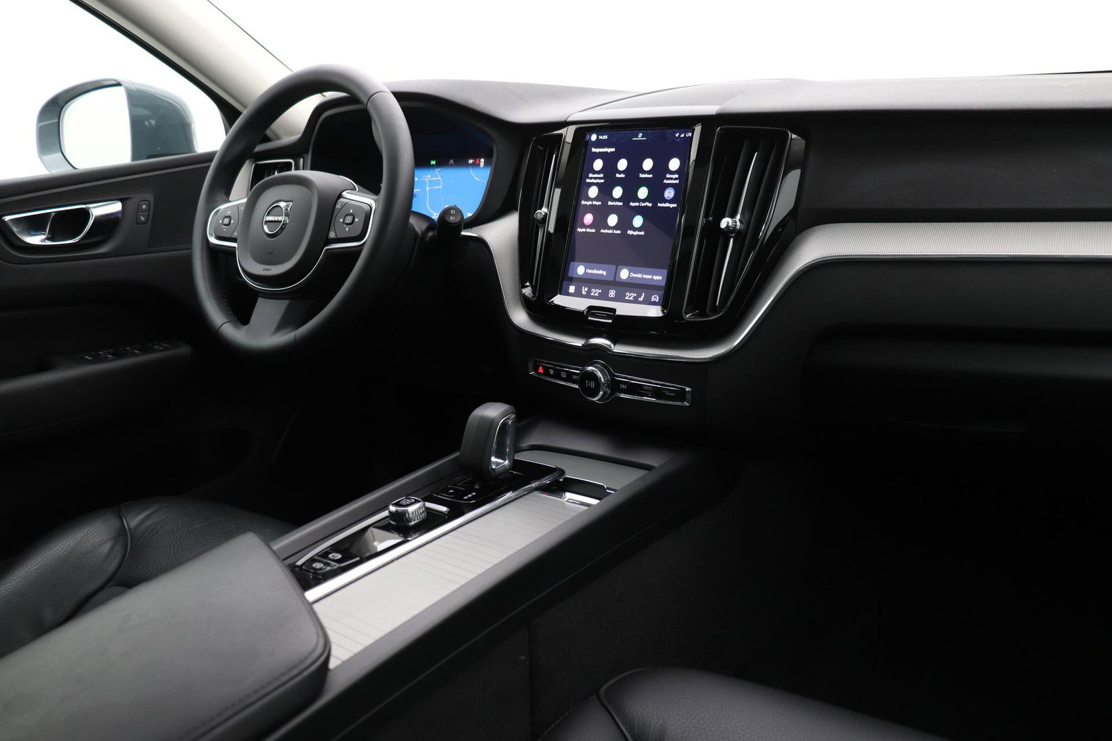 Volvo XC60 T6 Core Bright | Panoramadak | BLIS | Leder | Keyless | Camera