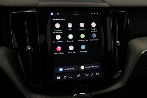 Volvo XC60 T6 Core Bright | Panoramadak | BLIS | Leder | Keyless | Camera