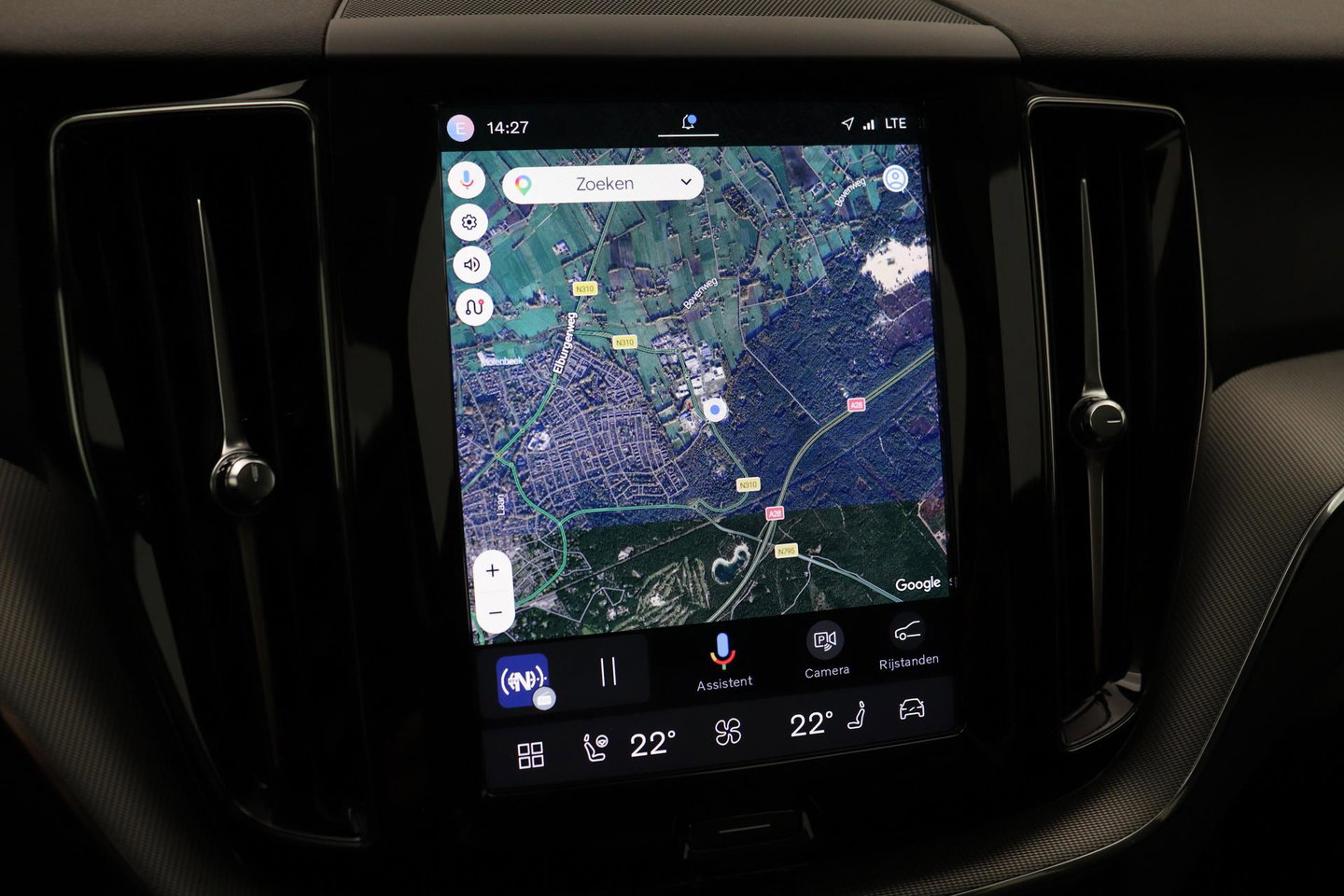 Volvo XC60 T6 Core Bright | Panoramadak | BLIS | Leder | Keyless | Camera