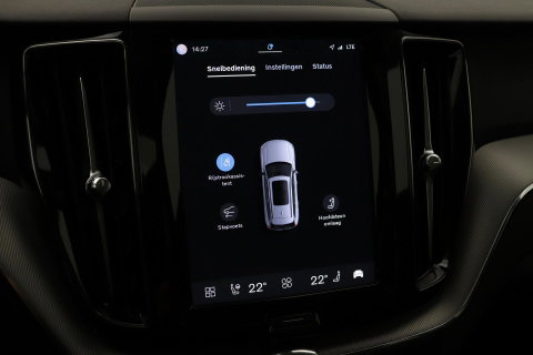 Volvo XC60 T6 Core Bright | Panoramadak | BLIS | Leder | Keyless | Camera