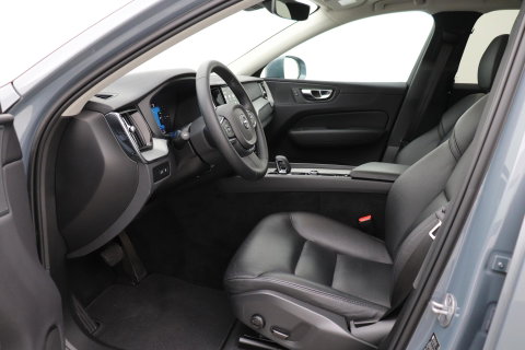 Volvo XC60 T6 Core Bright | Panoramadak | BLIS | Leder | Keyless | Camera