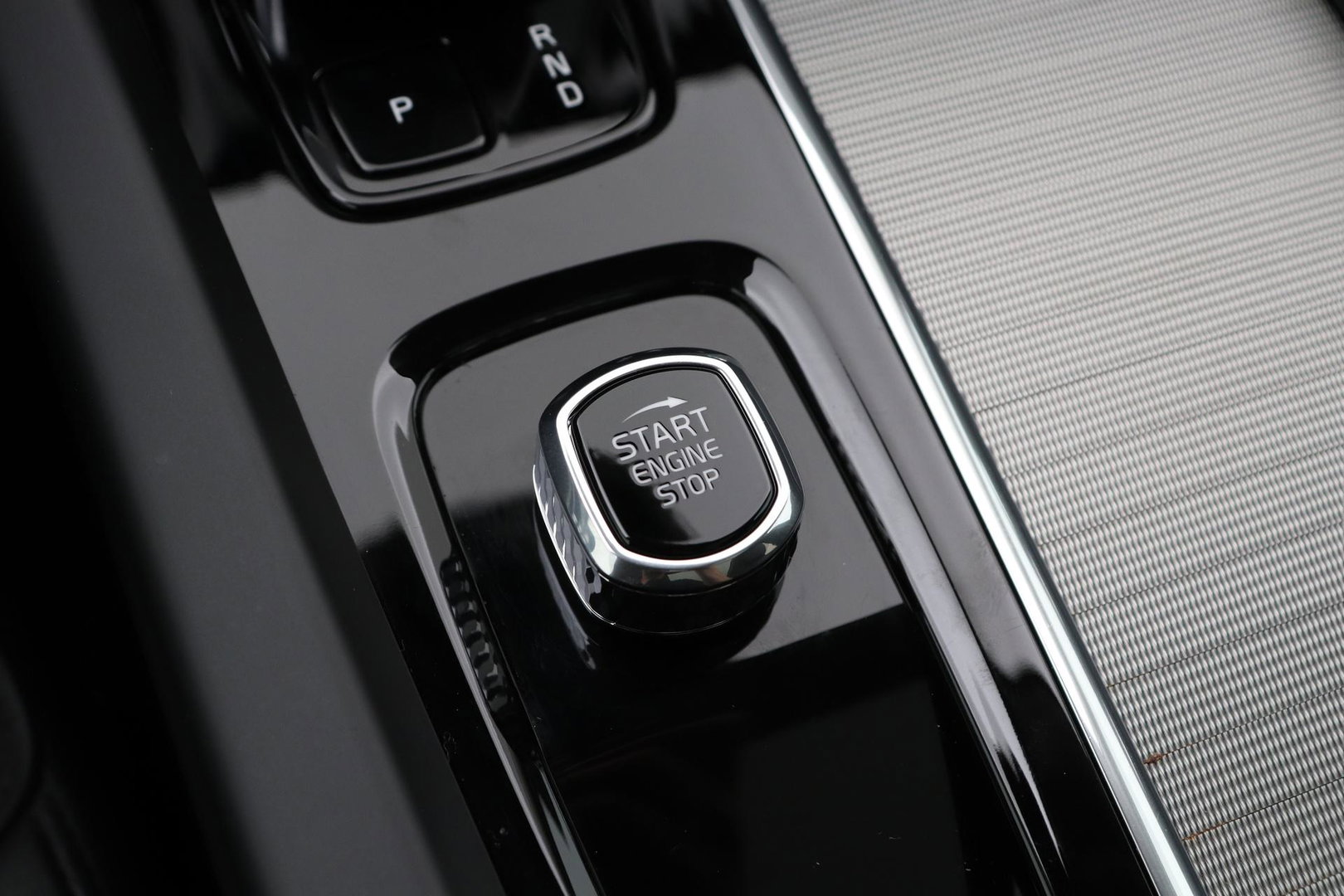 Volvo XC60 T6 Core Bright | Panoramadak | BLIS | Leder | Keyless | Camera