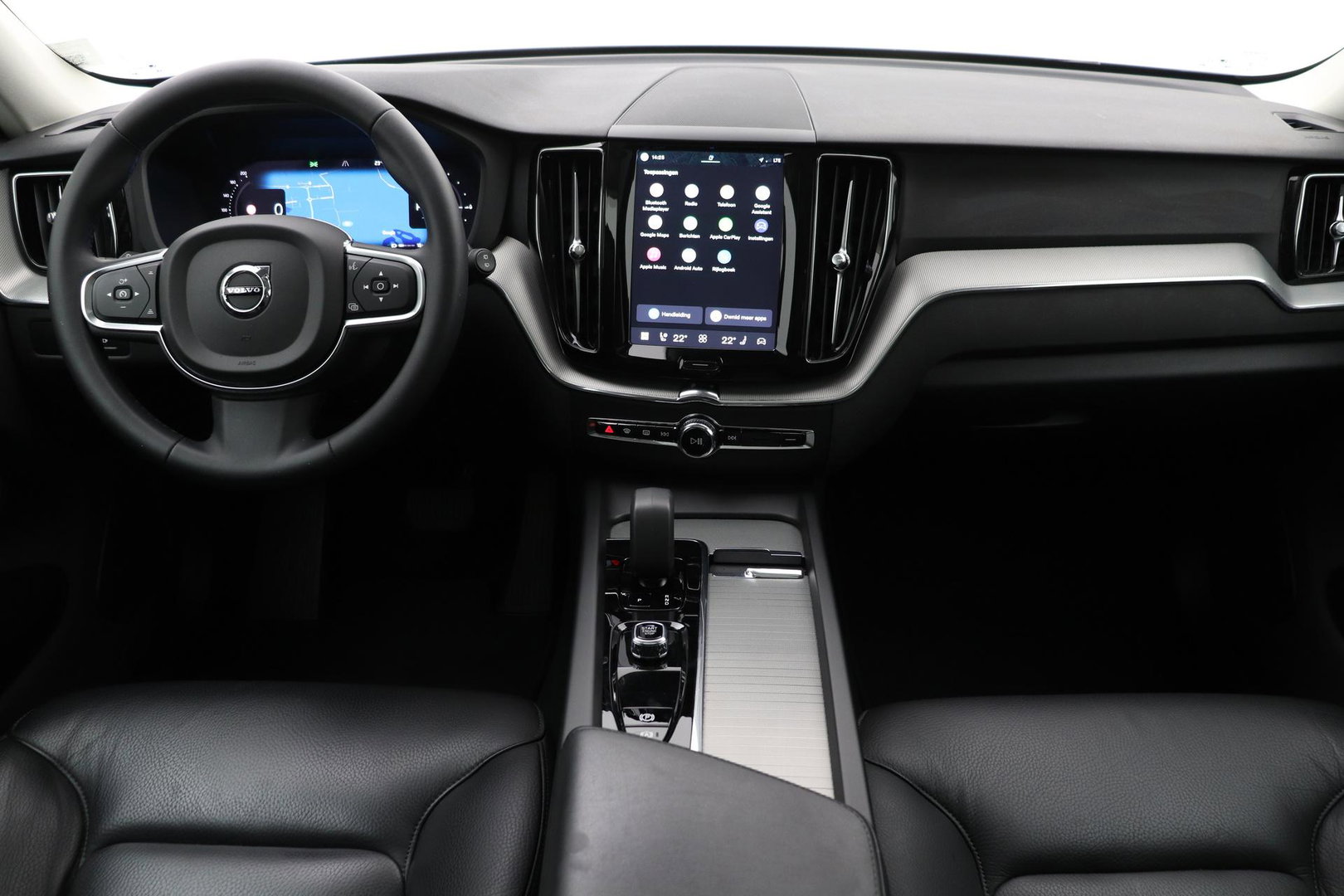 Volvo XC60 T6 Core Bright | Panoramadak | BLIS | Leder | Keyless | Camera