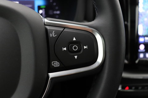 Volvo XC60 T6 Core Bright | Panoramadak | BLIS | Leder | Keyless | Camera