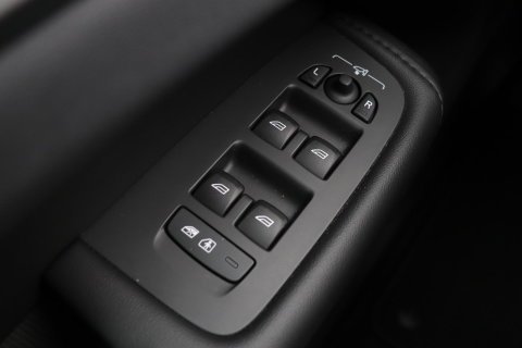 Volvo XC60 T6 Core Bright | Panoramadak | BLIS | Leder | Keyless | Camera