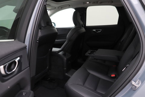 Volvo XC60 T6 Core Bright | Panoramadak | BLIS | Leder | Keyless | Camera