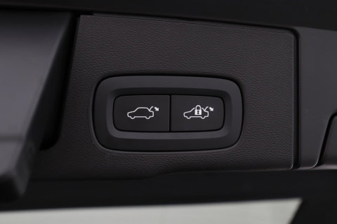 Volvo XC60 T6 Core Bright | Panoramadak | BLIS | Leder | Keyless | Camera