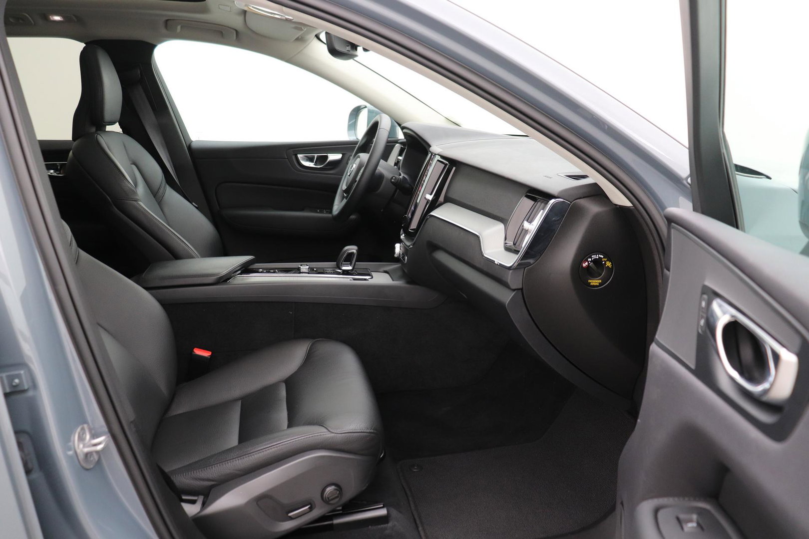 Volvo XC60 T6 Core Bright | Panoramadak | BLIS | Leder | Keyless | Camera