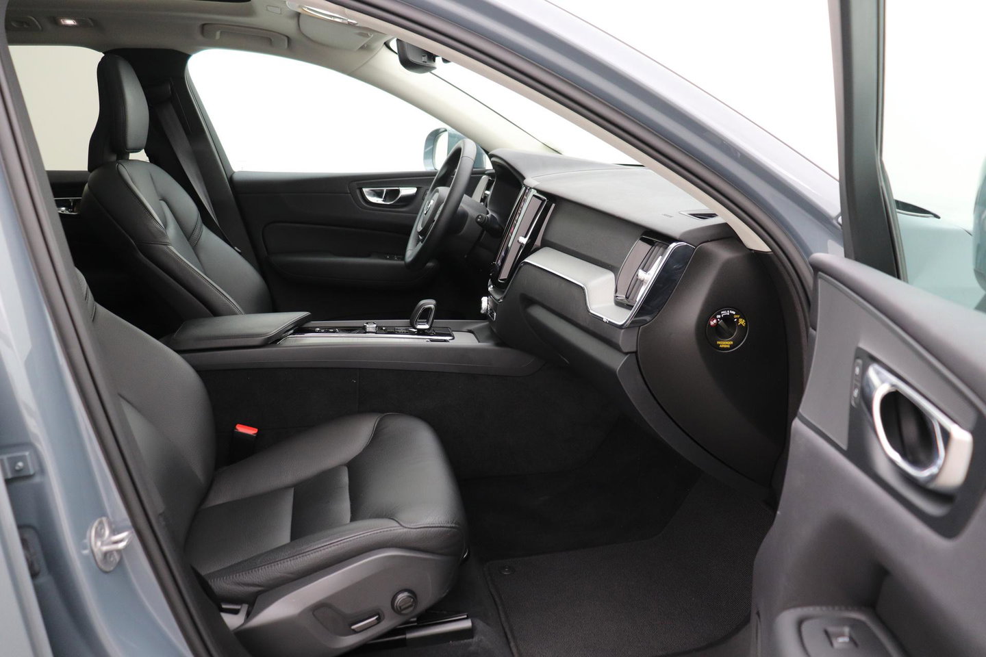Volvo XC60 T6 Core Bright | Panoramadak | BLIS | Leder | Keyless | Camera