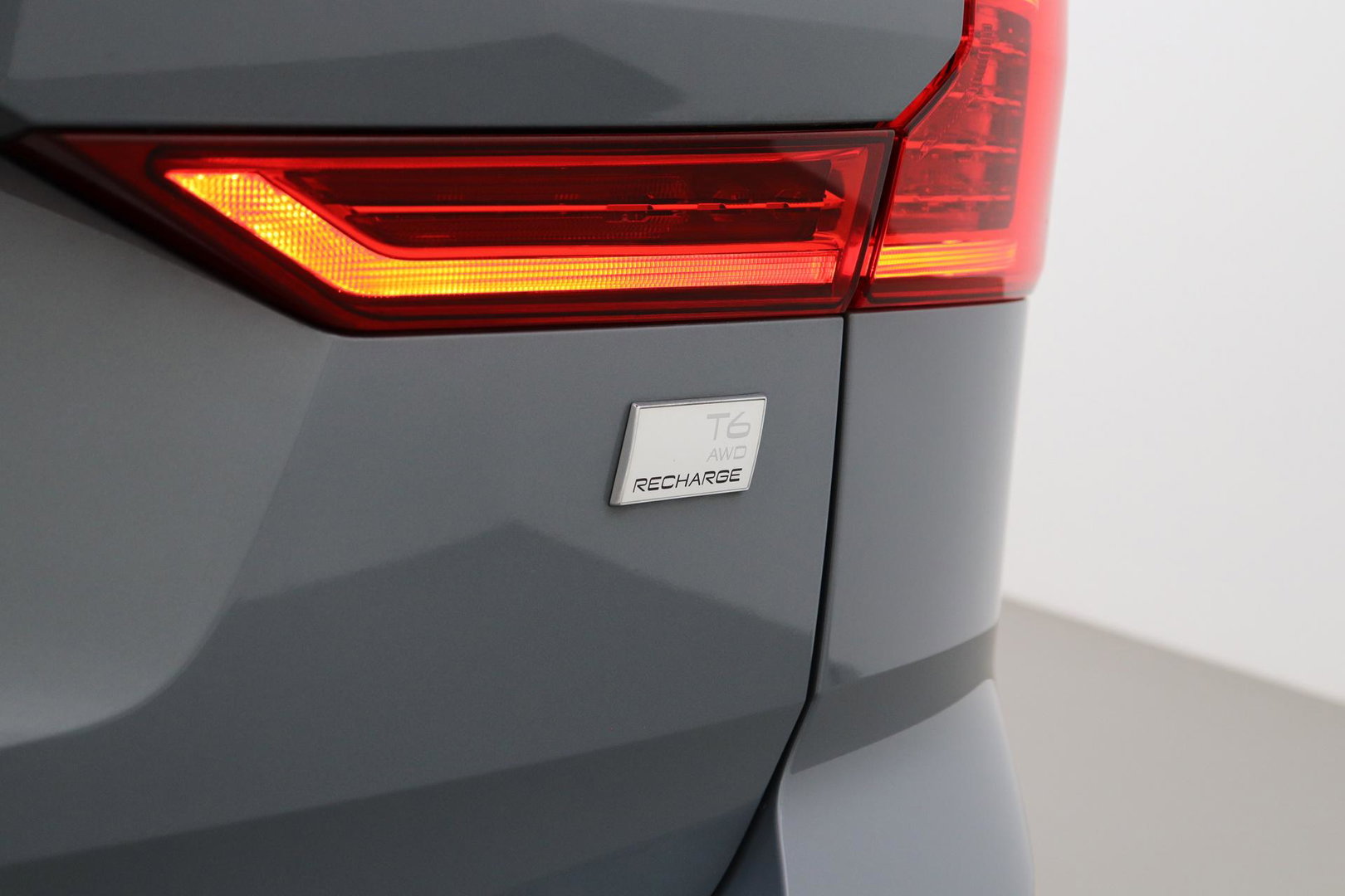 Volvo XC60 T6 Core Bright | Panoramadak | BLIS | Leder | Keyless | Camera