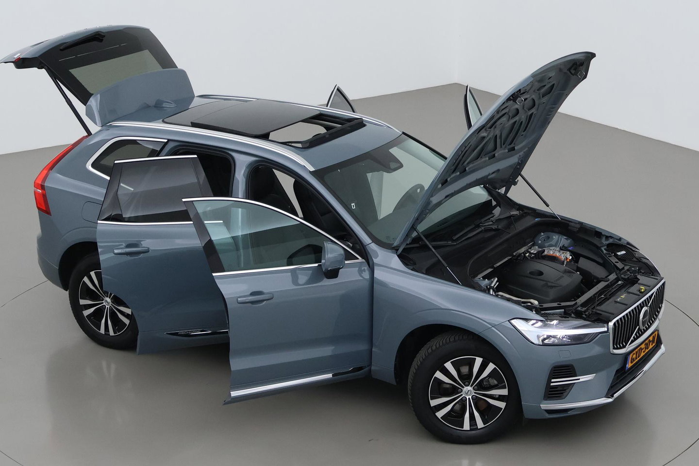 Volvo XC60 T6 Core Bright | Panoramadak | BLIS | Leder | Keyless | Camera