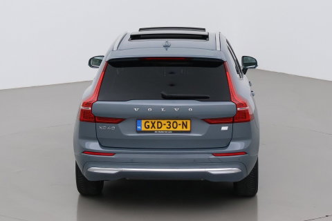 Volvo XC60 T6 Core Bright | Panoramadak | BLIS | Leder | Keyless | Camera