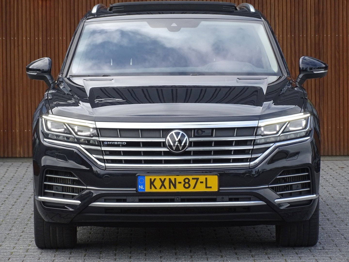 Volkswagen Touareg 3.0 TSI e-Hybrid 381PK / pano / matrix / 360°