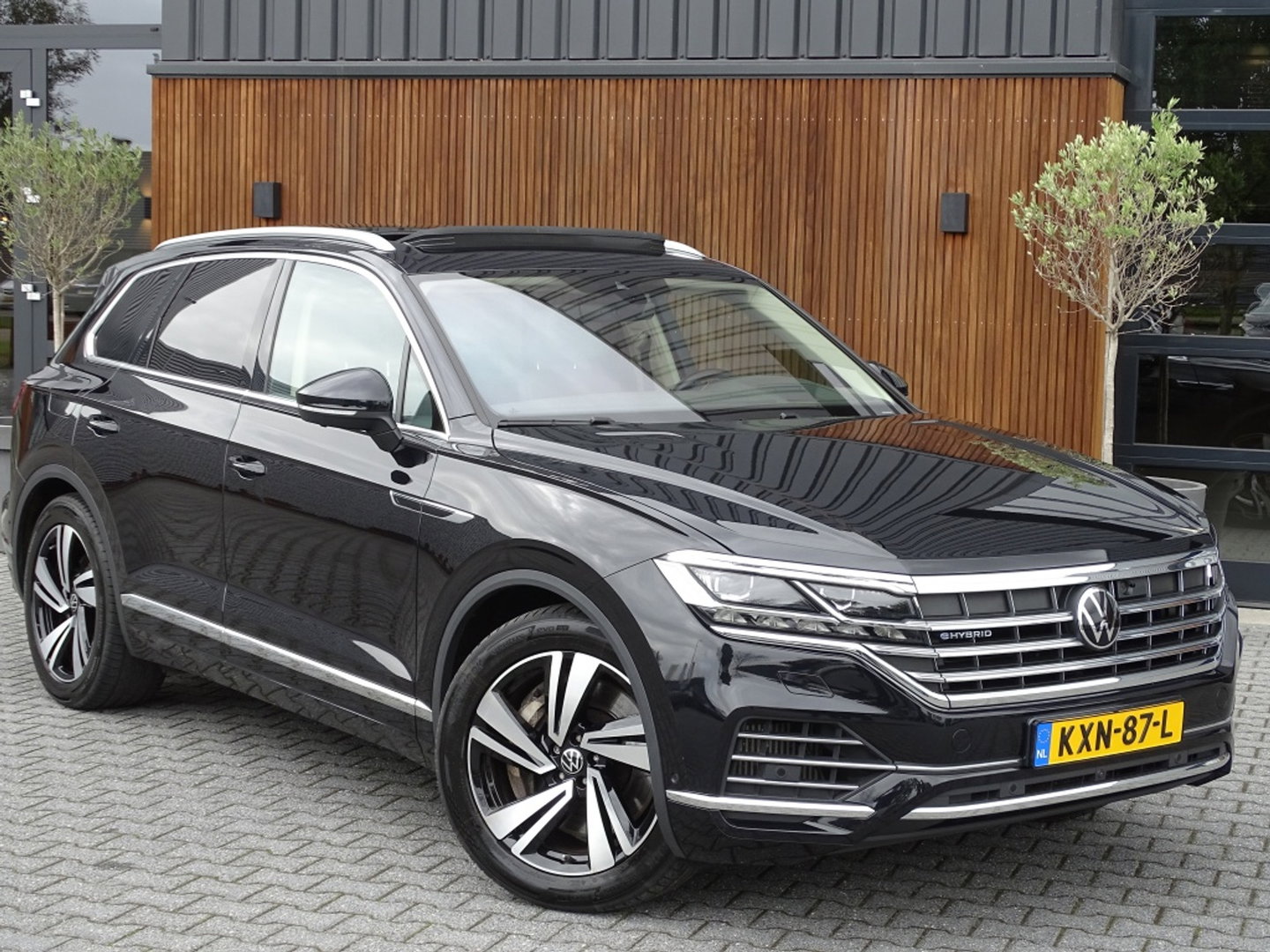Volkswagen Touareg 3.0 TSI e-Hybrid 381PK / pano / matrix / 360°