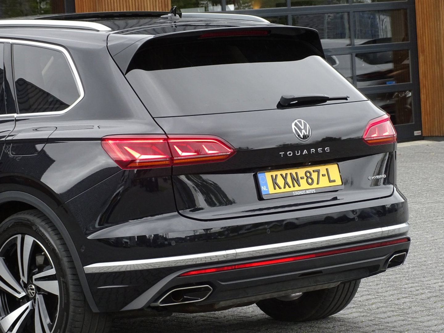Volkswagen Touareg 3.0 TSI e-Hybrid 381PK / pano / matrix / 360°