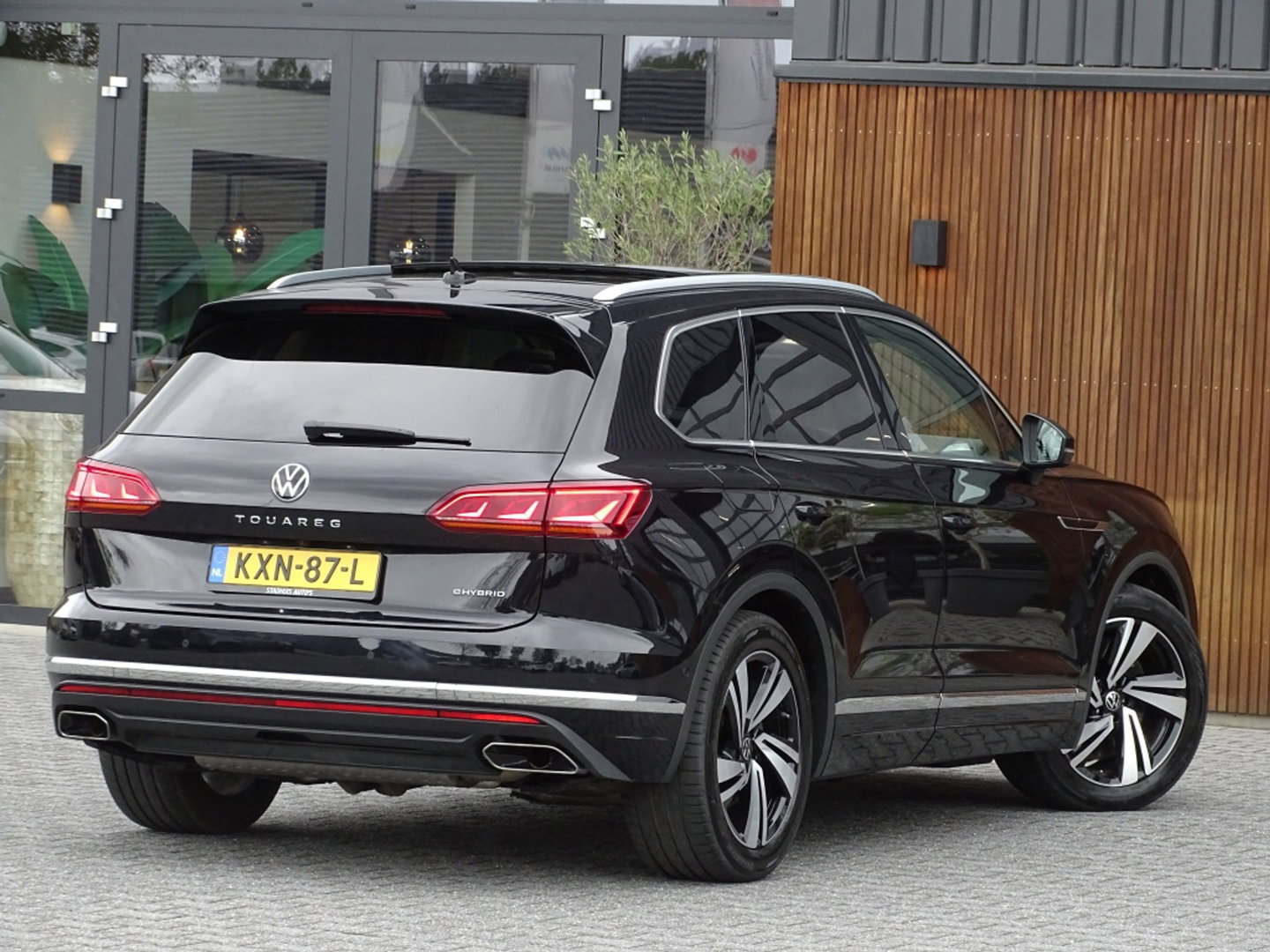 Volkswagen Touareg 3.0 TSI e-Hybrid 381PK / pano / matrix / 360°
