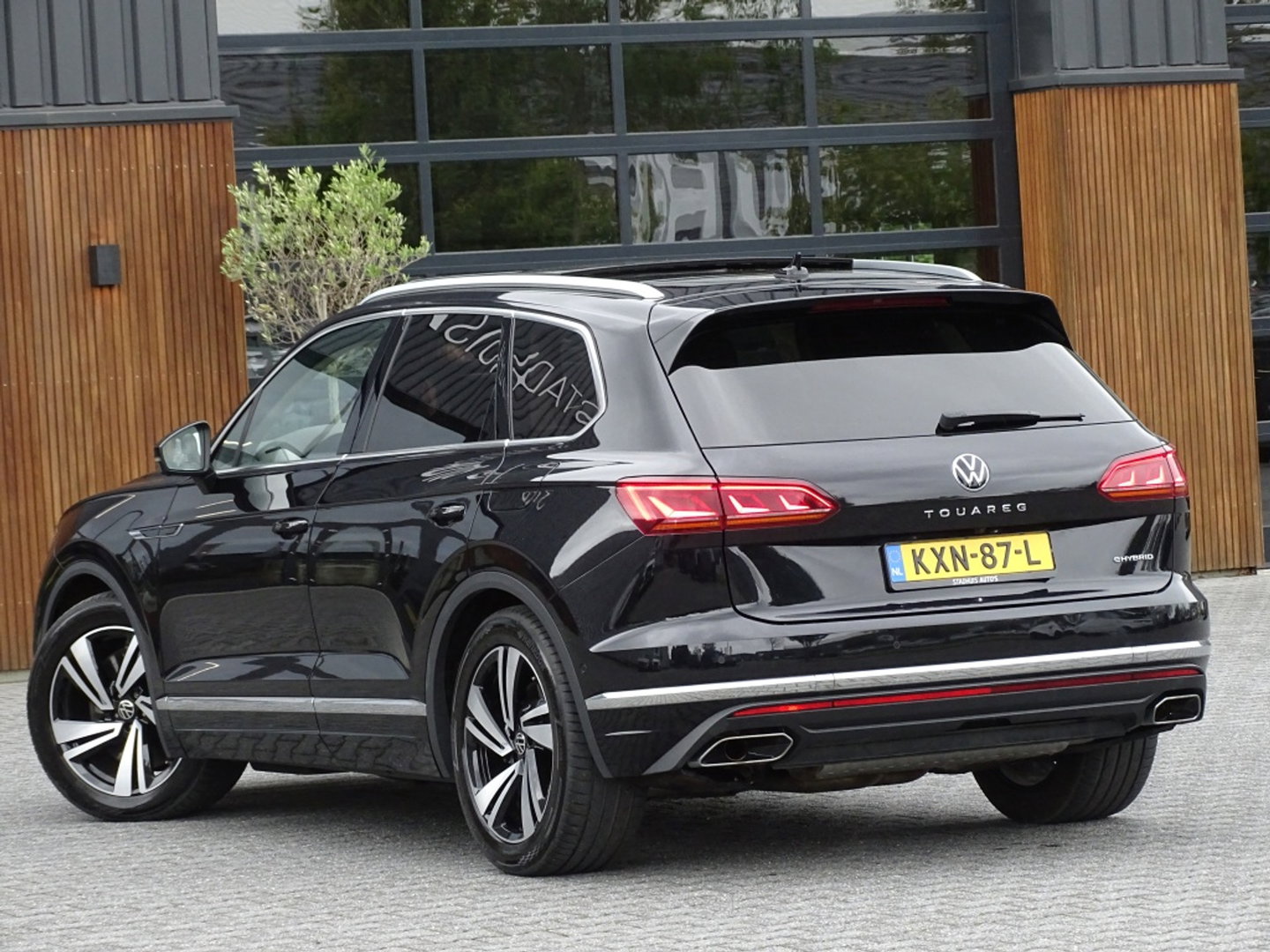 Volkswagen Touareg 3.0 TSI e-Hybrid 381PK / pano / matrix / 360°