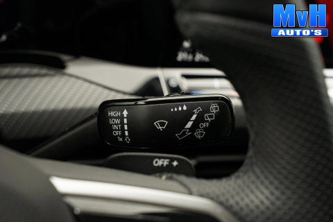 Volkswagen Golf 1.5 eTSI R-Line|STOEL/STUUR.VERW|CARPLAY|LED