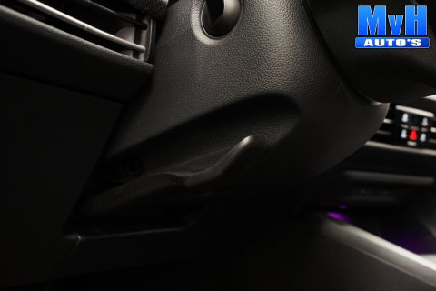 Volkswagen Golf 1.5 eTSI R-Line|STOEL/STUUR.VERW|CARPLAY|LED