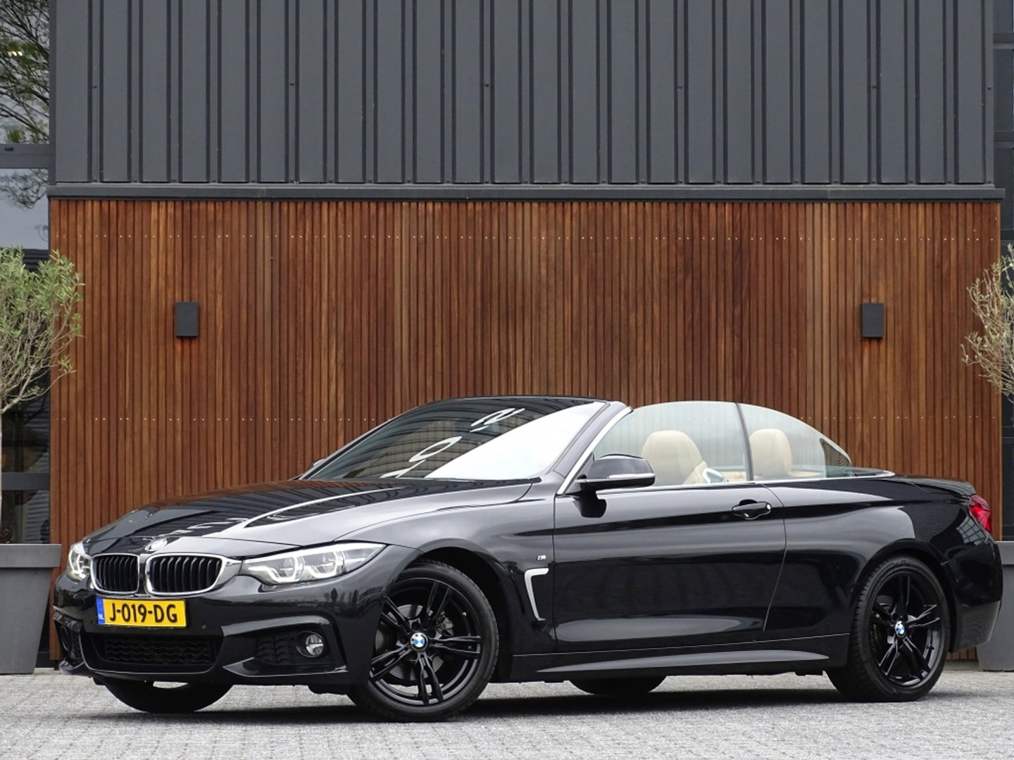 BMW 4 Serie Cabrio 420i 184PK automaat / High Exec. Ed. / M-sport Individual / LED