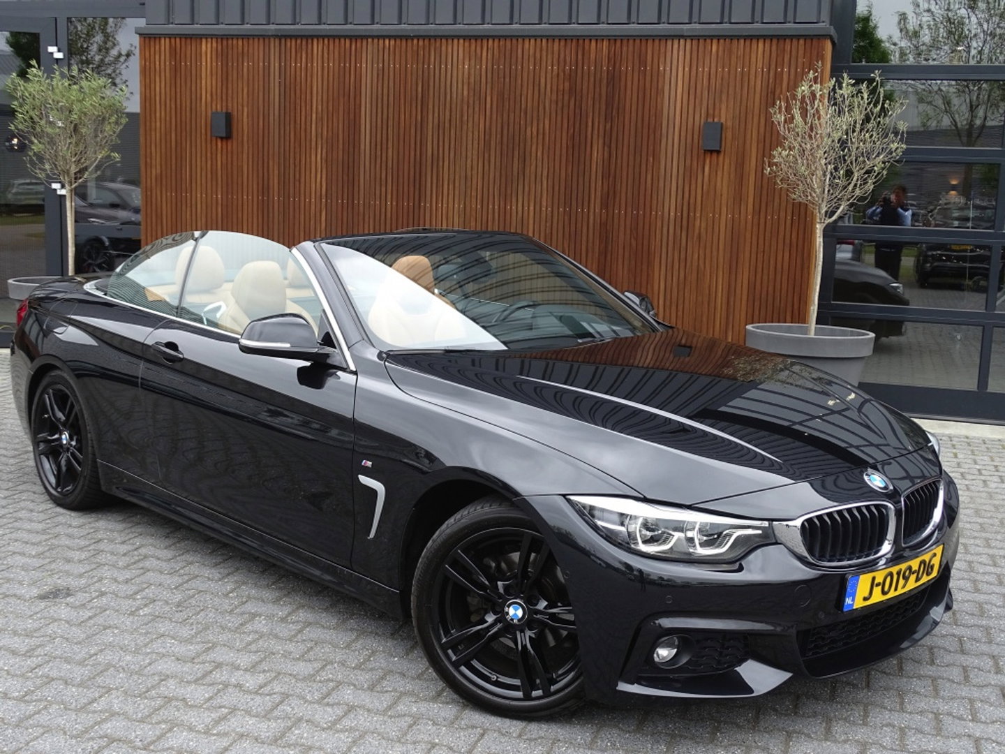 BMW 4 Serie Cabrio 420i 184PK automaat / High Exec. Ed. / M-sport Individual / LED