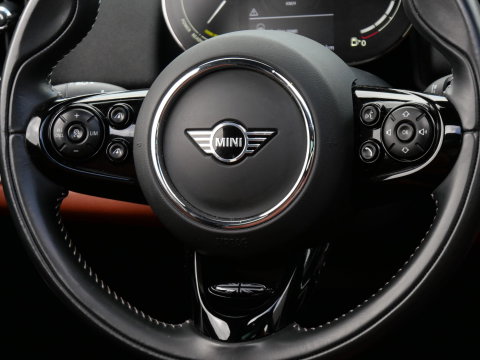 MINI Countryman COOPER S E/ PANORAMADAK/ LEER/ CAMERA/ ADAPTIVE CRUISE/ HEAD-UP/ CARPLAY/
